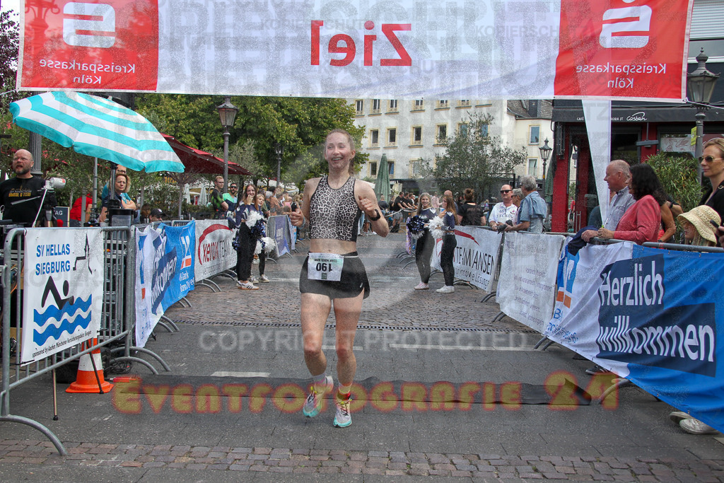 250824_1252_EV4_9587 | Sportfotografie im Rhein-Sieg Kreis, Köln, Bonn, NRW, Rheinland Pfalz, Hessen, etc. Unser Tätigkeitsfeld umfasst den Laufsport vom Volkslauf über den Marathon, Duathlon, Triathon bis zum Ultralauf wie Kölnpfad Ultra oder Schindertrail.