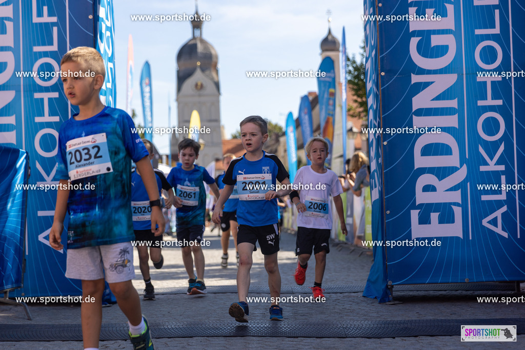 VJ__2915 | Stadtlauf Erding 2025 #stadtlauferding #erdingstadtlauf #stadtlauf_erding #laufmotivation #trisporterding #yourpictrs #sportshot_your_pictrs