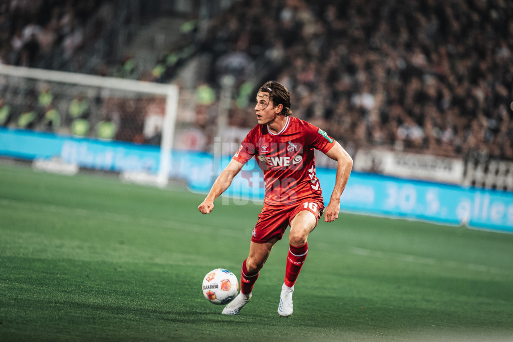 Fußball | Männer | Saison 2025/2026  | Fußball-Bundesliga | 30. Spieltag | FC St. Pauli vs. 1. FC Köln | 17.04.2026 | Jakub Kaminski (#16, 1. FC Köln)
