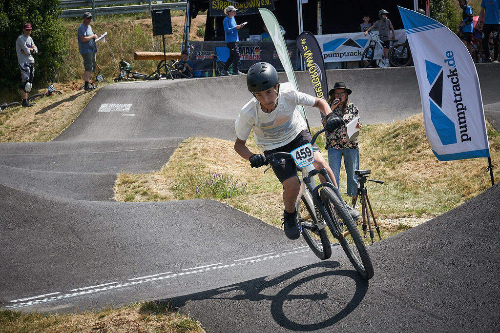 202506251-04 PM25 34@sebastiankopp | German Pumptrack Series - Realisiert mit Pictrs.com