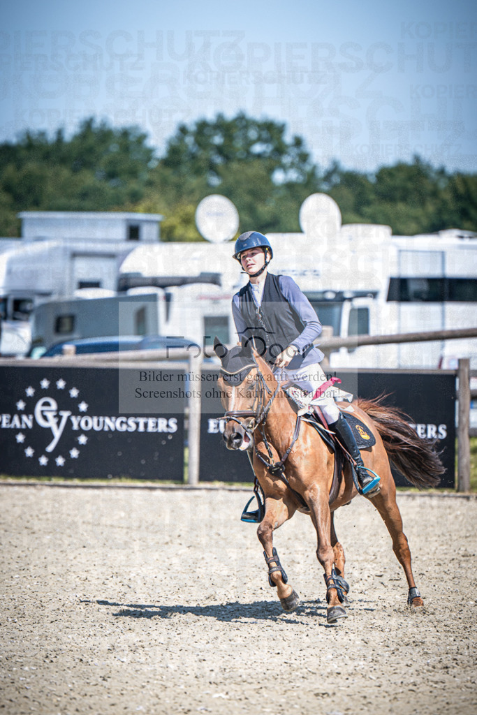 DOS_2897 | Entdecke hochwertige Reitturnierfotos von Foto Oger. Professionell, emotional und authentisch – jetzt Lieblingsmomente im Shop bestellen.Deutschlandweite Turnierfotografie. - Realisiert mit Pictrs.com