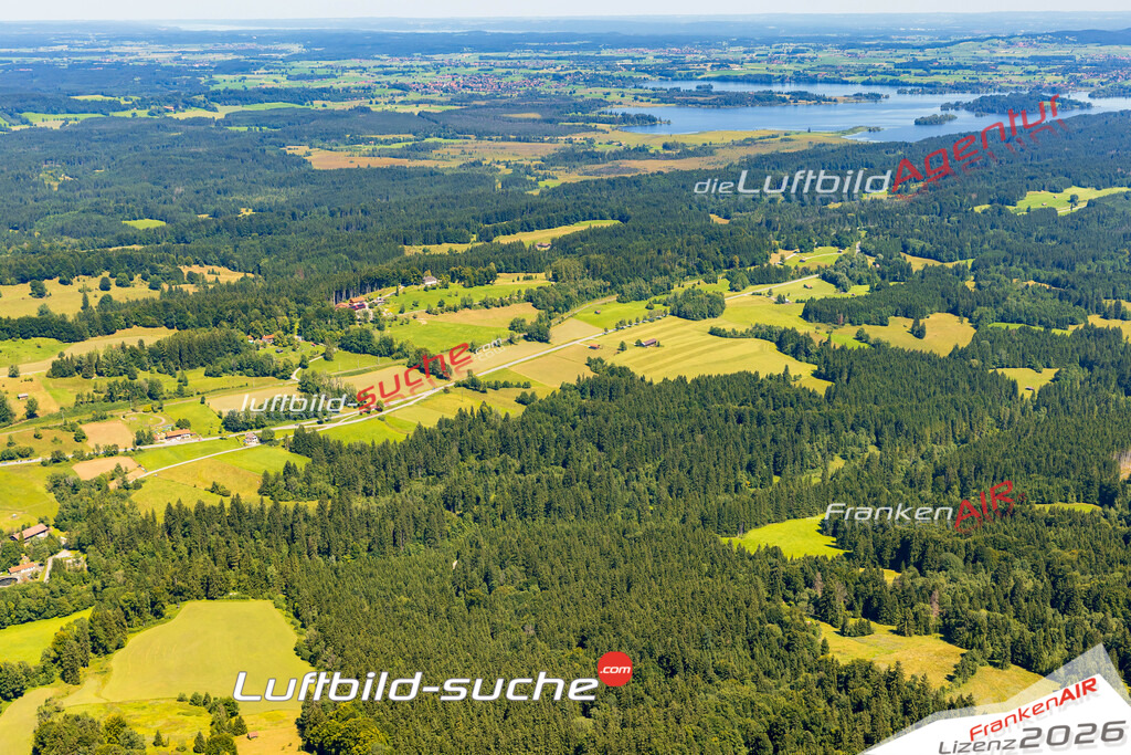 Luftaufnahme der Stadt Bad Kohlgrub - Die Luftaufnahme wurde 2025 vom UL-Flugzeug heraus erstellt ( keine Drohne ) - Hochauflösende Luftaufnahme - für professionelle Ausdrucke geeignet. Die Geschenkidee !Mit Lizenz und Bildrechte bestellbar