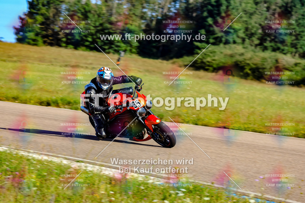 035-1579 | Hier findet Ihr Bilder von Touristenfahrten auf der Nürburgring Nordschleife oder von anderen Veranstaltungen die ich besucht habe. Viel Spass beim Durch Schauen 
