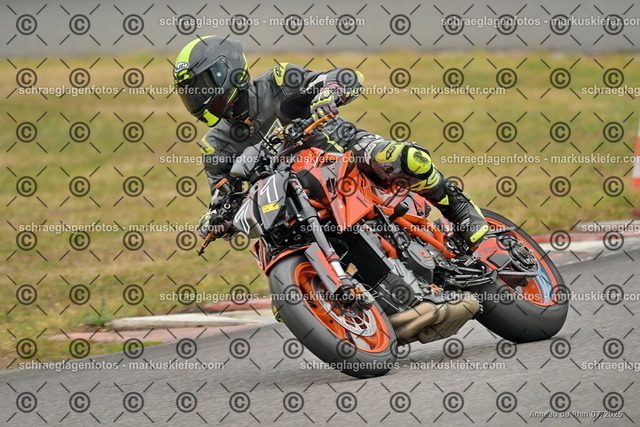 25bt05-1498 | markuskiefer.com - Realisiert mit Pictrs.com