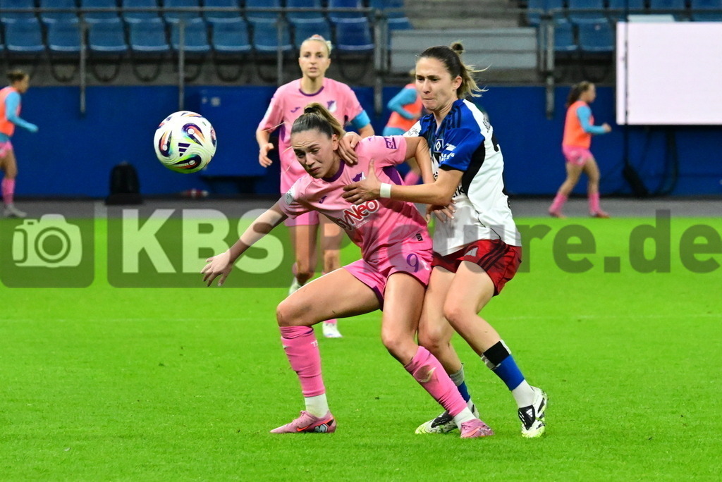 KBS Picture_HSV-Hoffenheim_Frauen_022 | v.l. Janssens Jill (TSG Hoffenheim Frauen) , Mikolajova Maria (HSV Frauen) ,Sportplatz :  Volksparkstadion, - Realisiert mit Pictrs.com