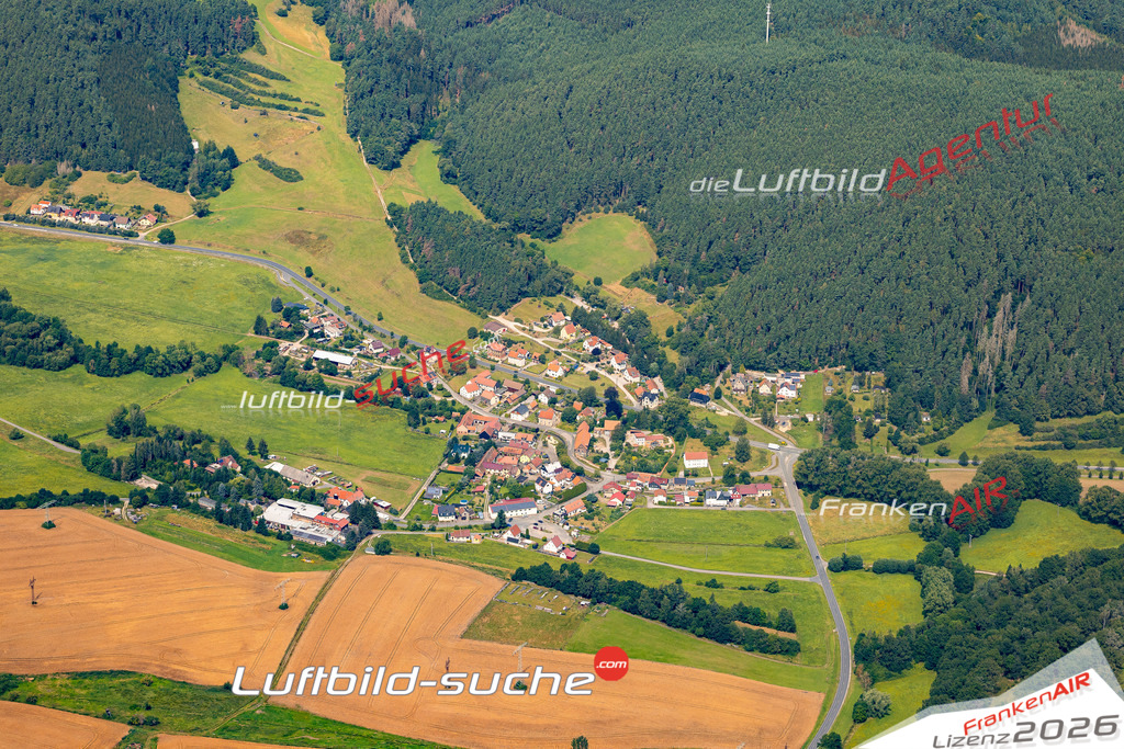 Das Luftbild zeigt : Unterköditz Königsee - Die Luftaufnahme wurde 2024 vom UL-Flugzeug aus erstellt ( keine Drohne ) - Hochauflösende Luftaufnahme - Für grossformatige Ausdrucke geeignet. Die Geschenkidee !Mit Lizenz und Bildrechte bestellbar