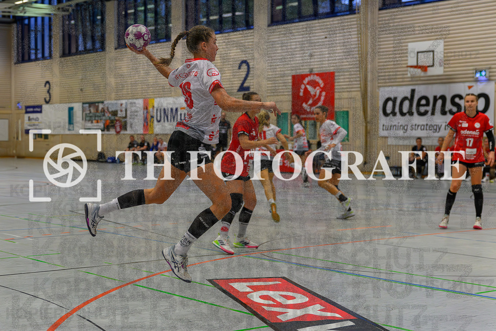 DEU, HSG Freiburg - TG Nuertingen, Handball, 2. Handball-Bundesliga, Saison 2023/2024, 04. Spieltag, Saison 2023/2024, 07.10.2023 | Maileen Seeger (TG Nuertingen, #16)

DEU, HSG Freiburg - TG Nuertingen, Handball, 2. Handball-Bundesliga, Saison 2023/2024, 04. Spieltag, Saison 2023/2024, 07.10.2023

Foto: Eibner-Pressefoto/Thomas Hess