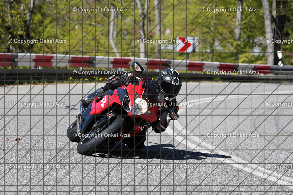 IMG_7513 | Fotograf am Kyffhäuser. Onkel Atze. Kyffhäuser Rennstrecke. Café36. Motorsportfotografie. - Realisiert mit Pictrs.com
