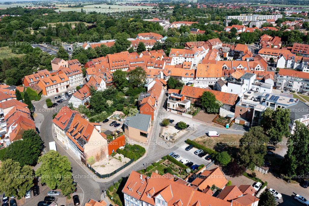 10049-51643 - Luftbild Halberstadt | Stockfoto und Bilderpool mit Bildmaterial aus Deutschland, dem Harz, Halberstadt, Quedlinburg, Wernigerode und weltweit. Qualitativ hochwertige und professionelle Fotos anschauen und kaufen. - Realisiert mit Pictrs.com