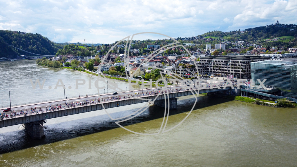 Aloha Events 3 BRÜCKENLAUF Linz 2023 | DCIM\100MEDIA\DJI_0074.JPG