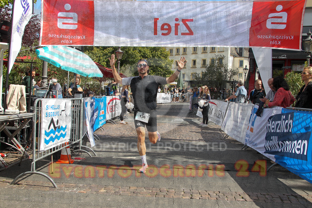 250824_1250_EV4_9550 | Sportfotografie im Rhein-Sieg Kreis, Köln, Bonn, NRW, Rheinland Pfalz, Hessen, etc. Unser Tätigkeitsfeld umfasst den Laufsport vom Volkslauf über den Marathon, Duathlon, Triathon bis zum Ultralauf wie Kölnpfad Ultra oder Schindertrail.