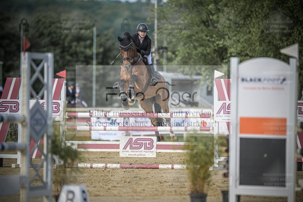20240509-DOS_4165 | Entdecke hochwertige Reitturnierfotos von Foto Oger. Professionell, emotional und authentisch – jetzt Lieblingsmomente im Shop bestellen. - Realisiert mit Pictrs.com