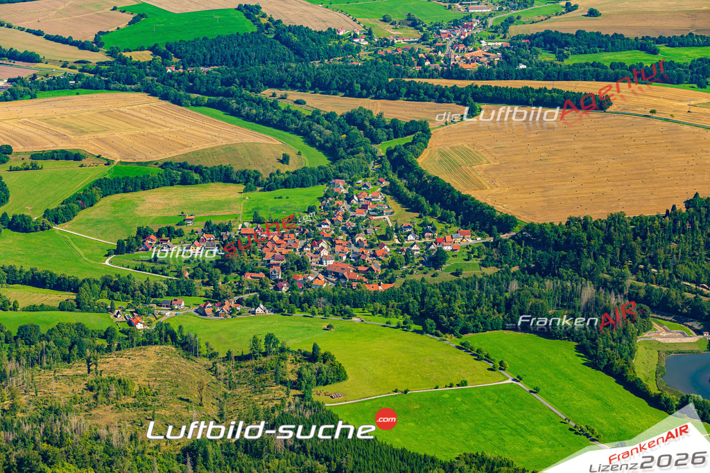 Neue Luftbildaufnahme der Stadt Grimmelshausen - Das Luftbild wurde 2025 vom UL-Flugzeug heraus erstellt ( keine Drohnenaufnahme ) - Hochauflösende Luftaufnahme - für Wandbilder und großformatige Ausdrucke geeignet. Das besondere Geschenk!Hier alle&nbsp;Infos zur Lizenzierung der LuftaufnahmeWir fliegen auch dieses Jahr wieder in Ihre Region um Luftbilder zu erstellen.- Luftbild anfragen