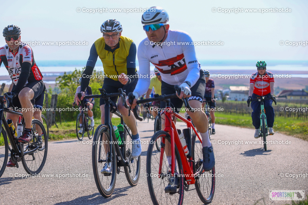 TRA_1078 | Neusiedlersee Radmarathon 2026@sportshot_your_pictrs #yourpictures#roadtowm2029 #nrm #neusiedlerseeradmarathon #neusiedlersee #neusiedlerseetourismus #burgenland #mörbisch #nrm26 #burgenlandtourismus #voglundco #poweredbyburgenlandtourismus #radsport #rad #marathon #ucigranfondo #visitburgenland #ucigranfondoworldseries