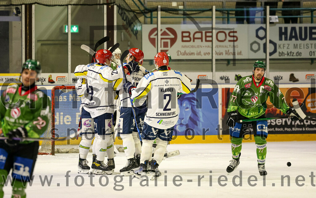 2023-12-26_125_TSV_Erding_gegen_ERV_Schweinfurt | Erding, Deutschland, 26.12.2023:
Eishockey, Bayernliga Vorrunde 2023 / 2024, 20. Spieltag, TSV Erding gegen ERV Schweinfurt, Endergebnis: 9:3

Philipp Michl (Erding Gladiators, #77)

Foto: Christian Riedel / fotografie-riedel.net