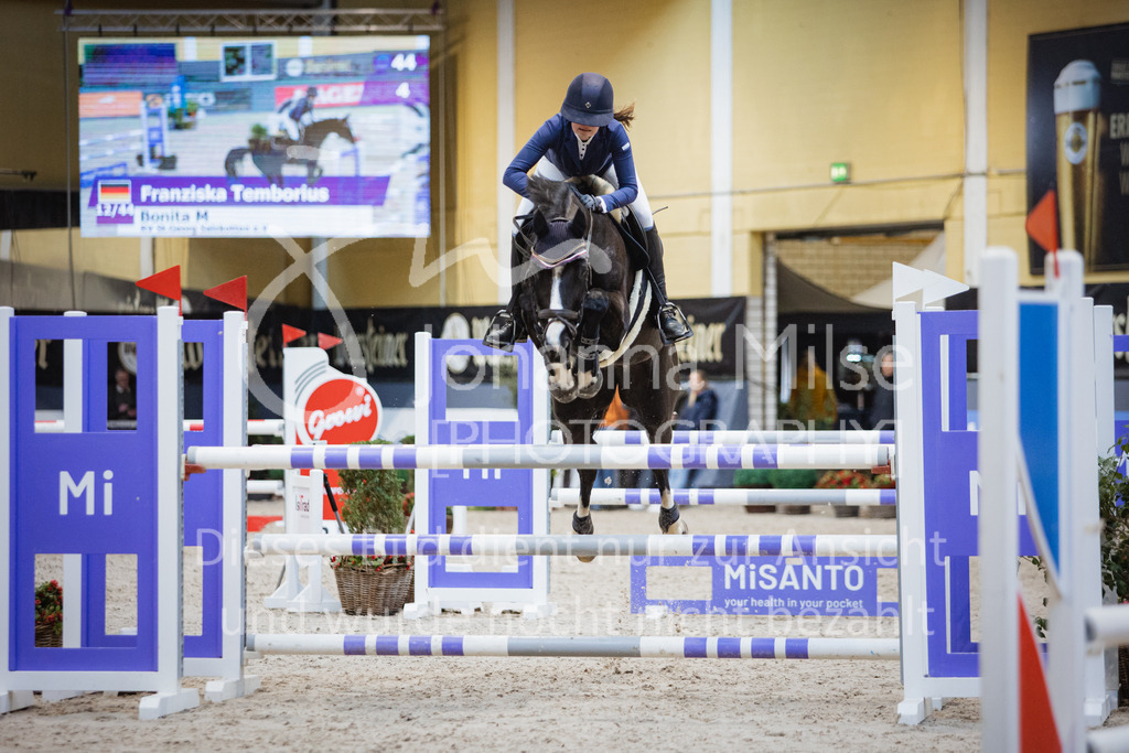 221112_Warstein_L-Spr-149 | Deine schönsten Turniermomente als professionelle Fotos! Entdecke hochwertige Pferdesport-Fotografie im Online-Shop. Jetzt Fotos finden & bestellen!