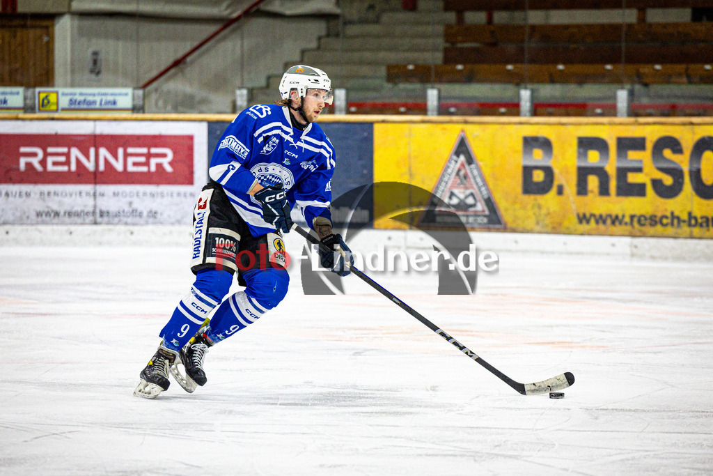 SC Forst NATURE BOYS gegen ESC Hassfurt HAWKS | Eishockey Landesliga Herren Playoffs 2024/25 - Spiel 2 von 4, SC Forst NATURE BOYS gegen ESC Hassfurt HAWKS, 20250222,Maximilian ROHRBACH (Nature Boyz 9) in Aktion, Freisteller,2025-02-22 in Peißenberg (Eisstadion Peißenberg)Maximilian ROHRBACH (Nature Boyz 9)Copyright: WolfgangxLindner foto-lindner.de