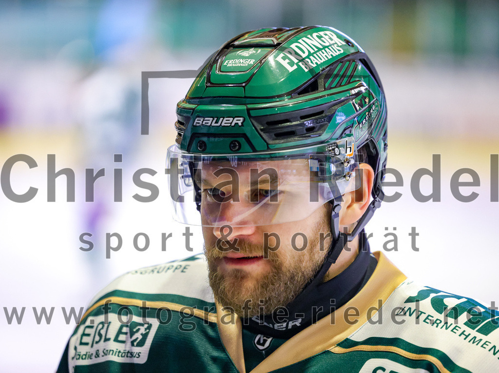 2026-01-30_073_TSV_Erding_gegen_EHF_Passau_Black_Hawks | Erding, Deutschland, 30.01.2026:Eishockey, Oberliga Süd 2025 / 2026, 42. Spieltag, TSV Erding gegen EHF Passau Black Hawks, Endergebnis: 2:6Elias Maier (Erding Gladiators, #15)Foto: Christian Riedel / fotografie-riedel.net