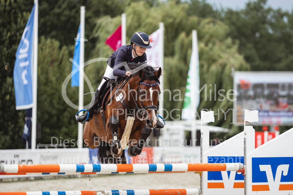 240712_BHO_ZweiPh-M2-1-521 | Deine schönsten Turniermomente als professionelle Fotos! Entdecke hochwertige Pferdesport-Fotografie im Online-Shop. Jetzt Fotos finden & bestellen!