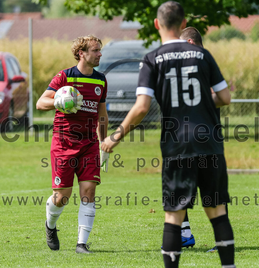 2023-07-02_056_SV_Walpertskirchen_gegen_FC_Herzogstadt | Walpertskirchen, Deutschland, 02.07.2023:
Fußball, Kreisliga 2023 / 2024, Testspiel, SV Walpertskirchen gegen FC Herzogstadt, Endergebnis: 

Torwart Florian Leininger (FC Herzogstadt, #22)

Foto: Christian Riedel / fotografie-riedel.net