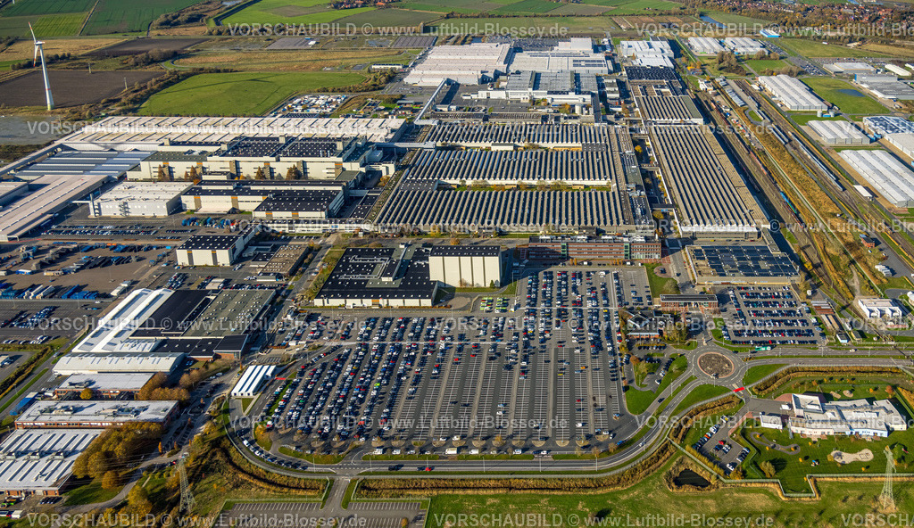 Emden251104736 | Luftbild, PKW Logistik, Volkswagenwerk Firmengelände und PKW Parkplatz, Larrelt, Emden, Norddeutschland, Ostfriesland, Niedersachsen, Deutschland