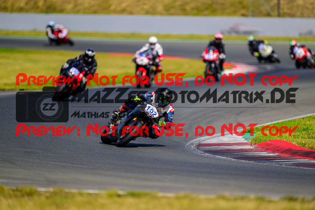 MaZZes_FotoMatrix_240725_6007705_0294 | BLAU