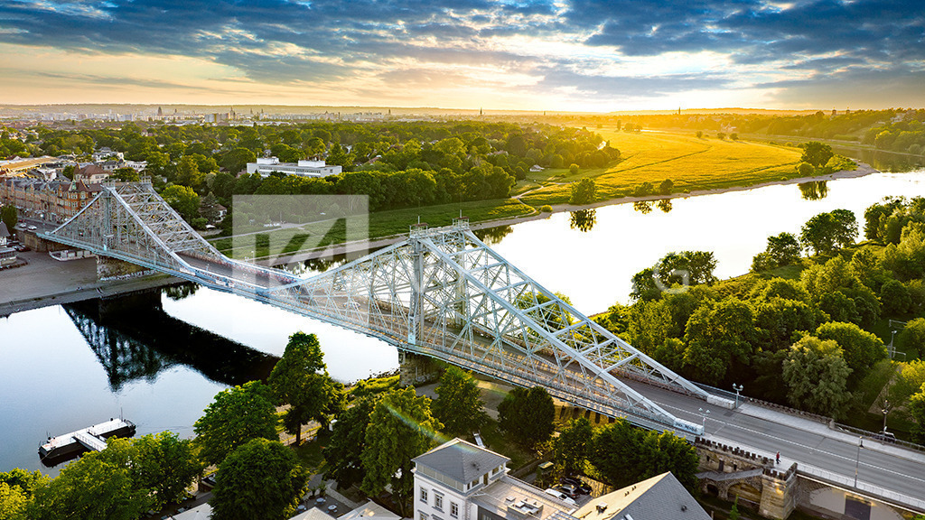 Blaues_Wunder-Dresden-Luftaufnahme-DJI_0282 | Das berühmte Blaue Wunder im Dresdner Elbtal. - Realisiert mit Pictrs.com