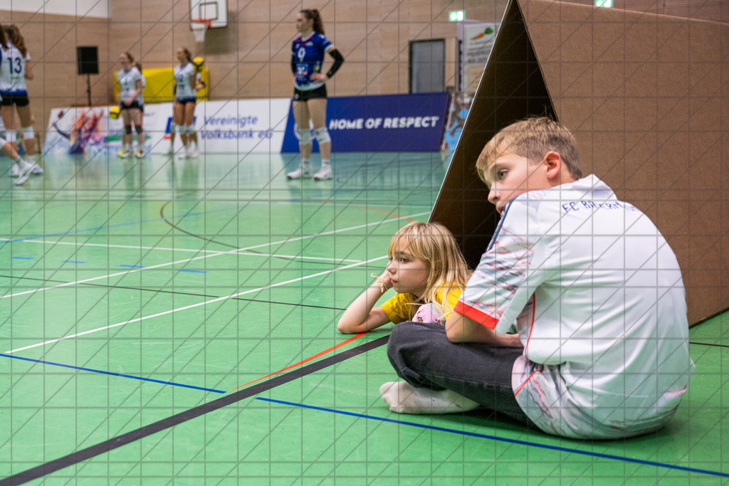 2. VBLF Nord 25/26 | Spiel 4029 | VC Osnabrück vs. SV Energie Cottbus | //  15.11.25: 2. VBLF Nord 25/26 | Spiel 4029 | VC Osnabrück vs. SV Energie Cottbus / Osnabrück / Deutschland  //   CREDIT:www.bullenfotos.de, Martin König, Hörner Weg 40, D-49078 Osnabrück, +4917663732967 // Nutzung und Weitergabe nur zu den vereinbarten Zwecken. Presseanfragen an Ersteller. Alle Rechte beim Ersteller. Honorierung nach MFM. - Realisiert mit Pictrs.com
