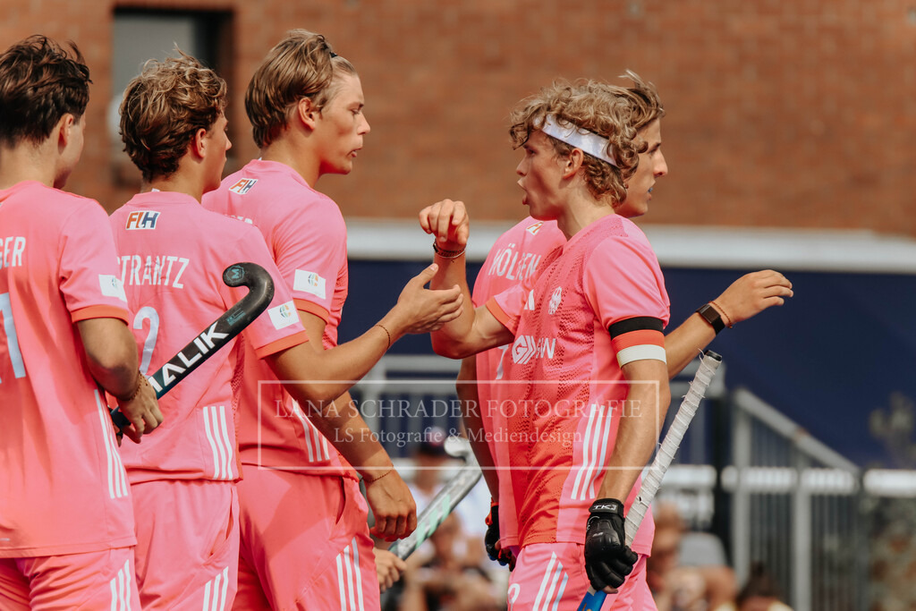 EM_MU18_F_GER-FRA_Lille_bearbeitet (127 von 433) | lanaschraderfotografie - Realisiert mit Pictrs.com