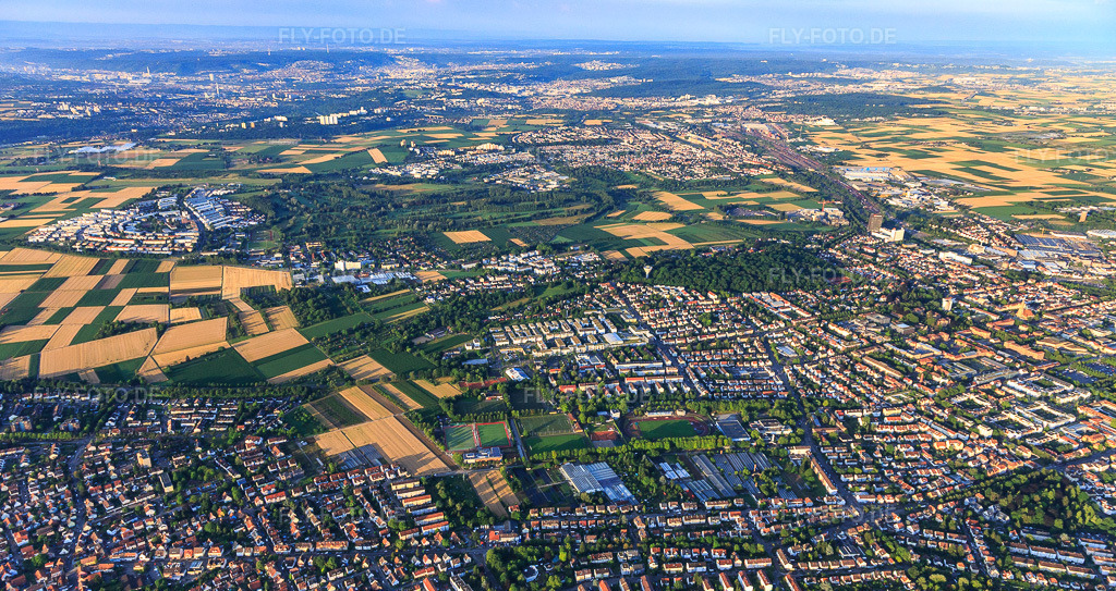 Luftbild: Stadtpanorama mit Ortsteil Ossweil von Norden in Ludwigsburg im Bundesland Baden-Württemberg in Deutschland. Foto: IMG_101555.jpg vom 08.07.2017 durch Werner Riehm/FLY-FOTO.de