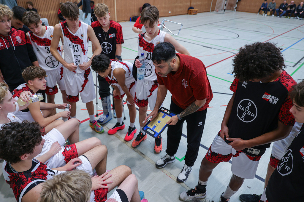 JBBL BAYER GIANTS vs Young Lions Wuppertal-7 | Fotos von Basketballspielen aus dem Raum NRW fotografiert von Gero Mueller-Laschet und Daniel Schaefer - Realisiert mit Pictrs.com