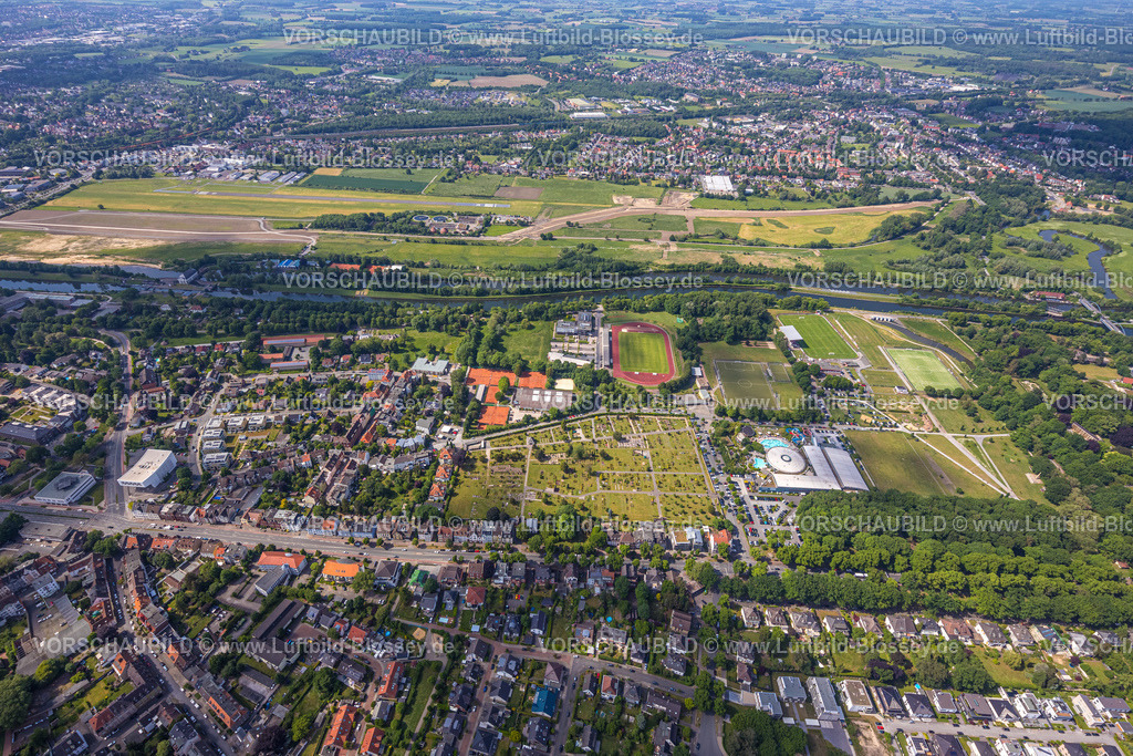 Hamm220504582 | Luftbild, Sportzentrum Ost mit Jahnstadion, Maximare Erlebnistherme Bad Hamm, Ostenfriedhof, Datteln-Hamm-Kanal und Fluss Lippe mit Blick zum Flugplatz Hamm, Mitte, Hamm, Ruhrgebiet, Nordrhein-Westfalen, Deutschland