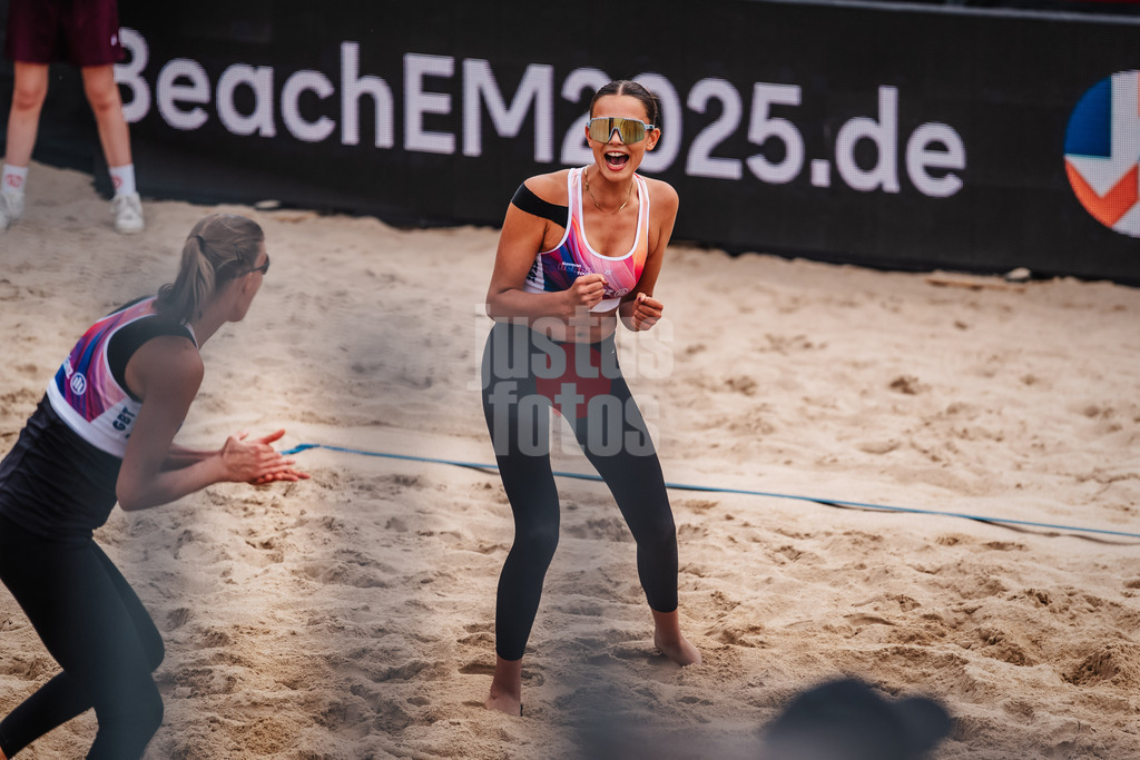 Beachvolleyball | Frauen | Allianz German Beach Tour 2025 | Tourstop Hamburg | 29.05.2025 | Rika Dieckmann jubelt