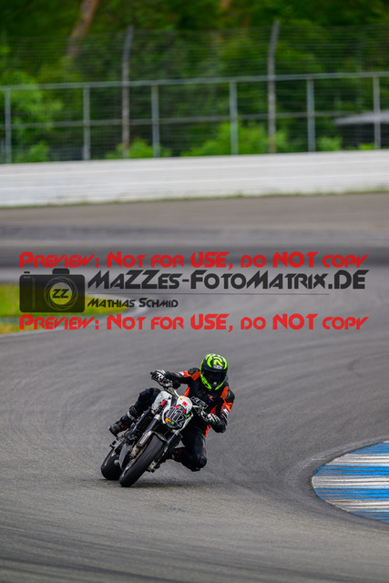 MaZZes_FotoMatrix_240615_6007705_7754 | ROT