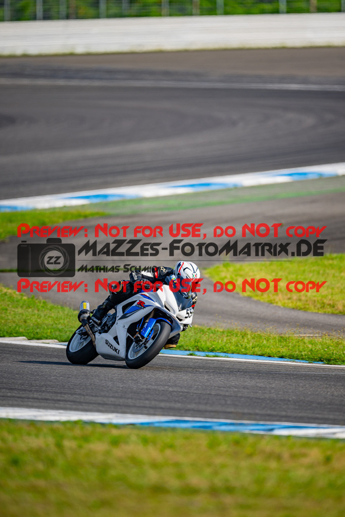 MaZZes_FotoMatrix_240702_6007705_2-138 | ROT