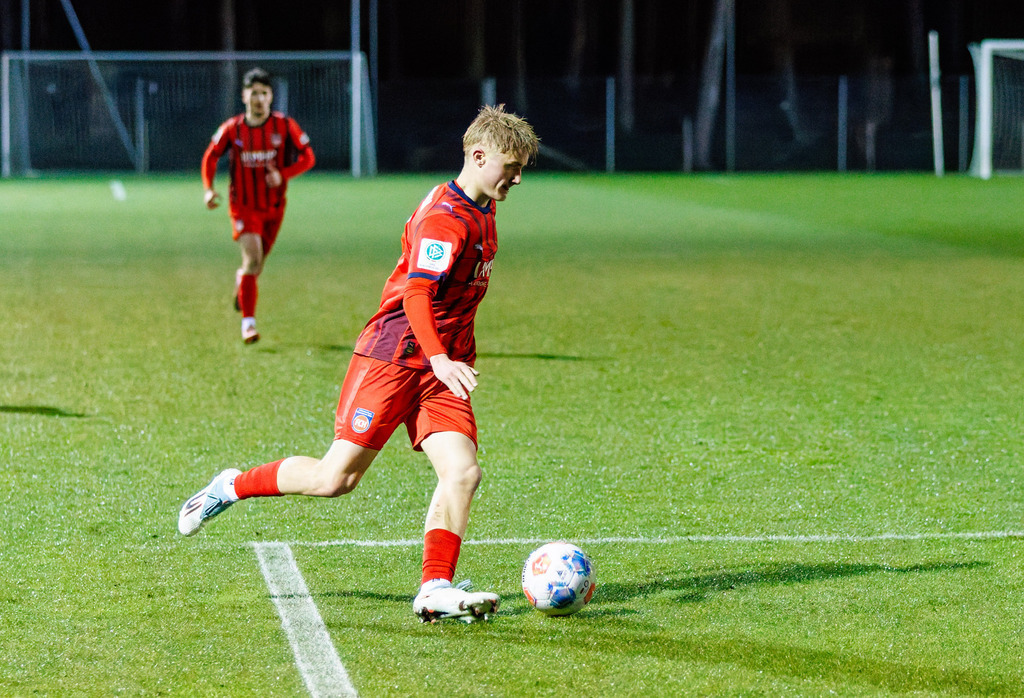 FCHVFB_260325_3-40 | 1.FC Heidenheim 1846 vs. VfB Stuttgart, Fußball, A-Junioren, Verbandspokal, 2025/2026, 25.03.2026 in Heidenheim, Rasenplatz, Walter-Birkhold-Jugendstadion(Foto: Michael Bulling) - Realisiert mit Pictrs.com