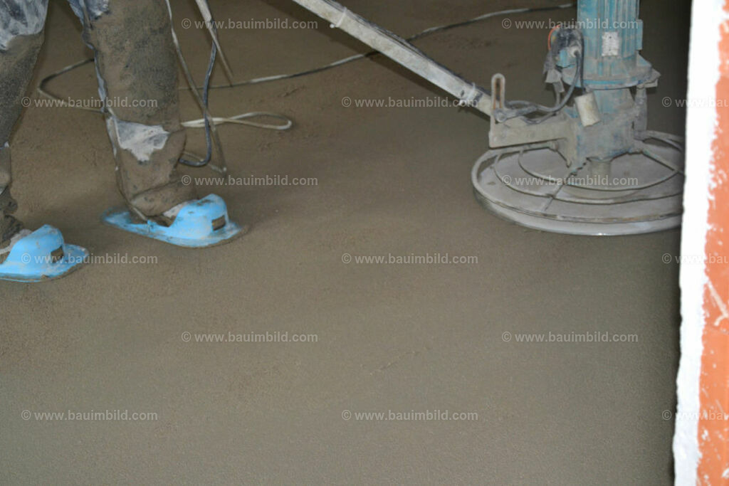bib-lg19-fussbodenaufbau-0175 | Nach LV-Leistungsgruppen sortierte Detailfotos über den Bau eines Hauses. Alle Hausbau-Bilder direkt vom Urheber und Autor der Website Haus-Selber-Bauen.com