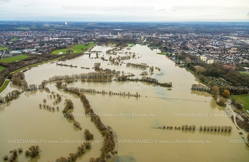 Luenen231204648Lippe | Luftbild vom Hochwasser der Lippe, Weihnachtshochwasser 2023, Fluss Lippe tritt nach starken Regenfällen über die Ufer, Überschwemmungsgebiet Flussmäander Naturschutzgebiet Lippeaue von Lünen bis Schleuse Horst, Alstedde, Lünen, Ruhrgebiet, Nordrhein-Westfalen, Deutschland