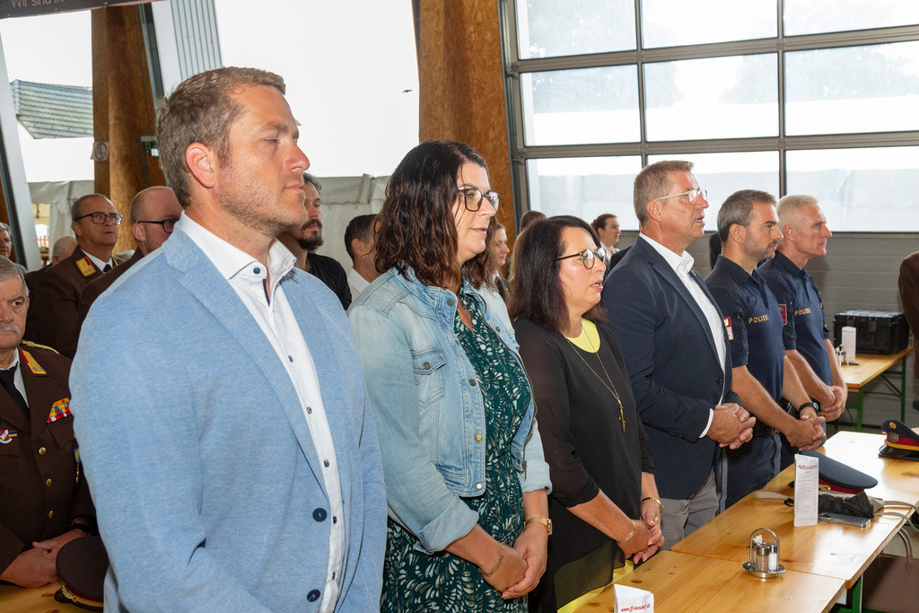 13_Festmesse_013 | Fotodoku der Festmesse im FF-Haus Loosdorf anlässlich der Fahrzeugweihe und in Dienststellung der neuen Einsatzfahrzeuge der FF-Loosdorf.