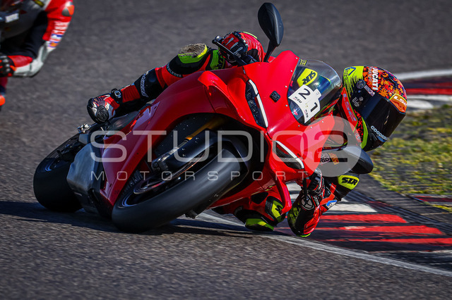 0021-260527NBR-010_21 | Deine Full-Service-Agentur für ✔️Videoproduktionen und ✔️Motorsportfotografie Jetzt Angebot anfragen!