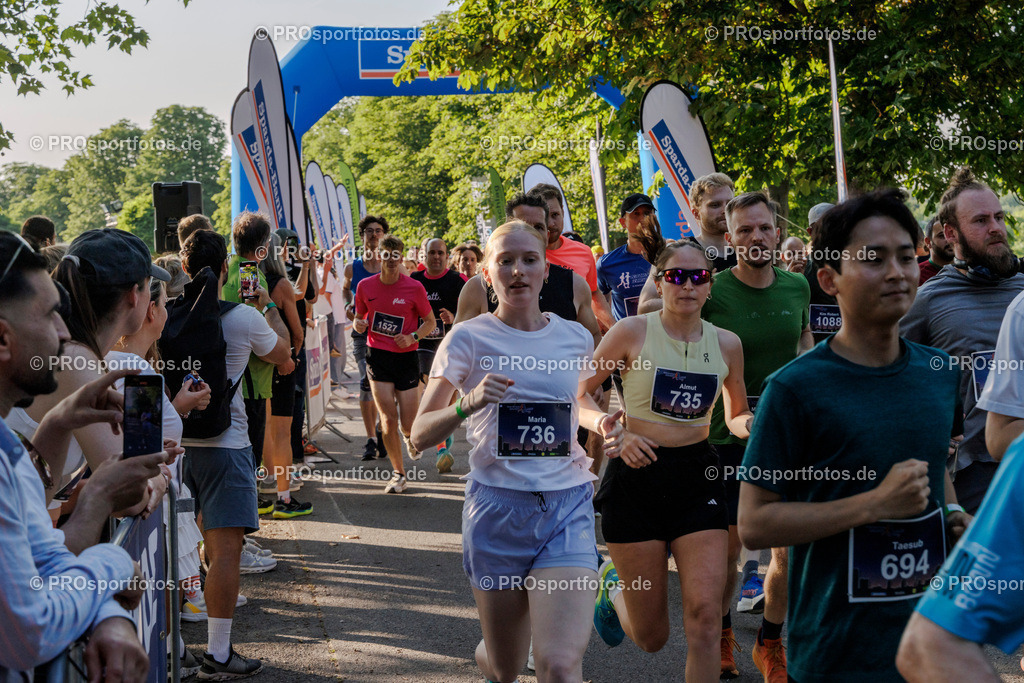 Sparda-Bank Nachtlauf Bonn; Bonn, 18.06.2025 | Impressionen vom Sparda-Bank Nachtlauf Bonn am 18.06.2025 in Bonn (Nordrhein-Westfalen). 