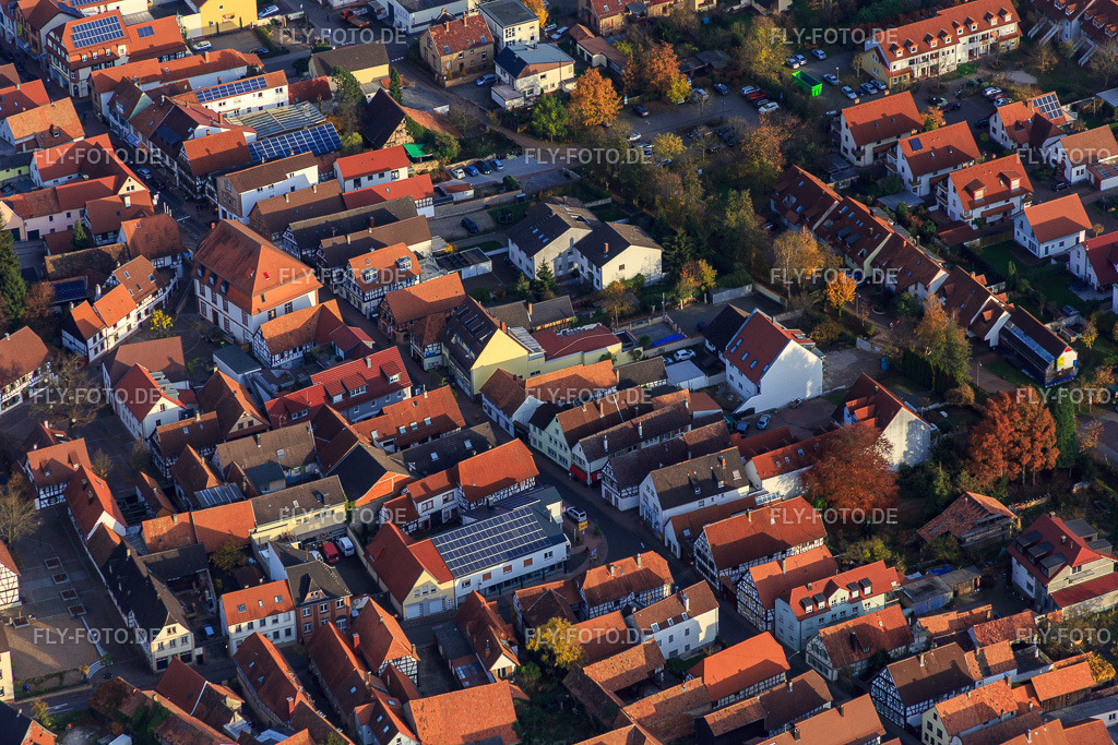 Hauptstraße von Westen | Luftbild: Hauptstraße von Westen in Kandel im Bundesland Rheinland-Pfalz in Deutschland. Foto: IMG_085209.jpg vom 08.11.2015 durch Werner Riehm/FLY-FOTO.de - Realisiert mit Pictrs.com