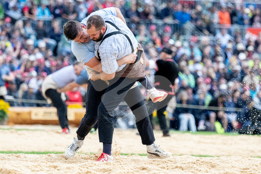 ESAF2025_01Gang_4848 | Die Schwinger des Schwyzer Kantonalen Schwingerverbandes: Fotos, die Dynamik und Leidenschaft festhalten, sowie emotionale Momente aus dem traditionellen Schwingsport zeigen. - Realisiert mit Pictrs.com