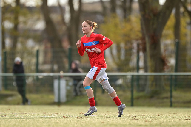 Fußball I Frauen I Saison 2025-2026 I Regionalliga Nord I 11. Spieltag I Hamburger SV U20 - Holstein Kiel I 28743 | Der Sportfotograf. - Realisiert mit Pictrs.com