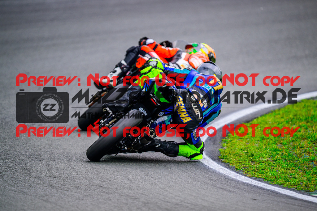 MaZZes_FotoMatrix_240531_6007705_2200 | SSP300