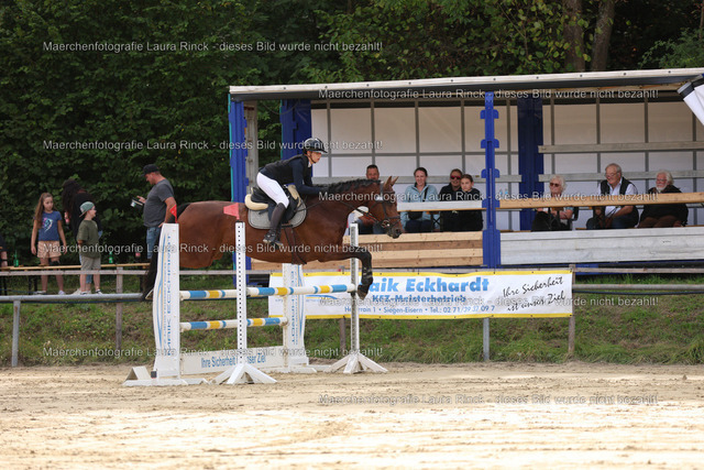 HG9A0153 | laurarinckfotografie - Realisiert mit Pictrs.com