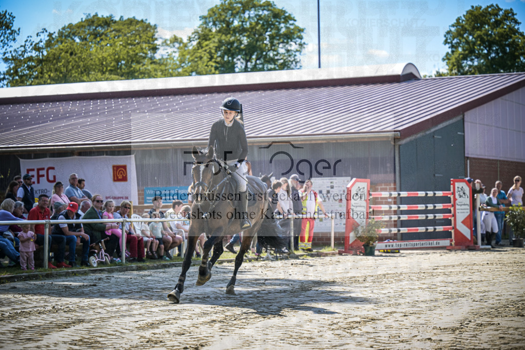 DOS_1747 | Entdecke hochwertige Reitturnierfotos von Foto Oger. Professionell, emotional und authentisch – jetzt Lieblingsmomente im Shop bestellen.Deutschlandweite Turnierfotografie. - Realisiert mit Pictrs.com