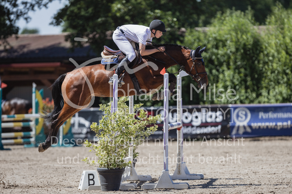 230610_Mühlen_A-Spr2-753 | Deine schönsten Turniermomente als professionelle Fotos! Entdecke hochwertige Pferdesport-Fotografie im Online-Shop. Jetzt Fotos finden & bestellen!