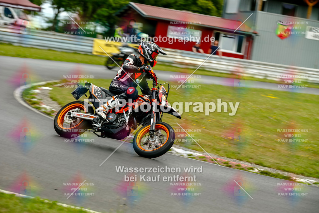 VBK-5047 | Hier findet Ihr Bilder von Touristenfahrten auf der Nürburgring Nordschleife oder von anderen Veranstaltungen die ich besucht habe. Viel Spass beim Durch Schauen 