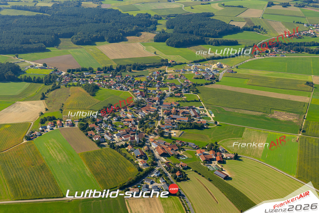 Das Luftbild zeigt : Vilzing Cham - Die Luftaufnahme wurde 2024 vom UL-Flugzeug aus erstellt ( keine Drohne ) - Hochauflösende Luftaufnahme - Für grossformatige Ausdrucke geeignet. Die Geschenkidee !Mit Lizenz und Bildrechte bestellbar